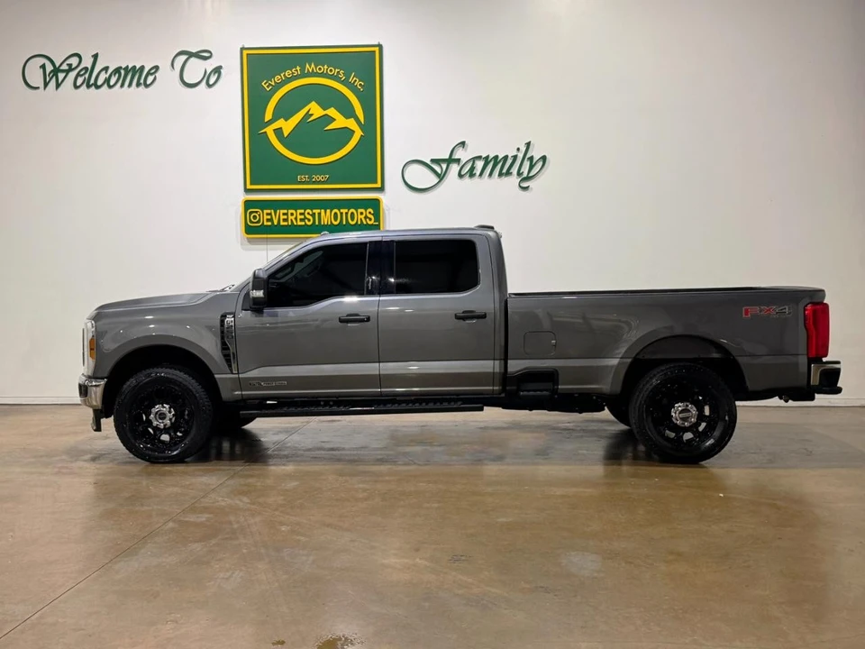 2024 Ford Super Duty 5th Gen - Image 5 of 31