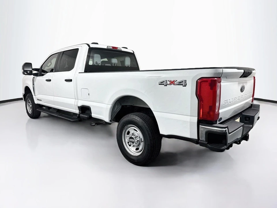 2024 Ford Super Duty 5th Gen - Image 3 of 31