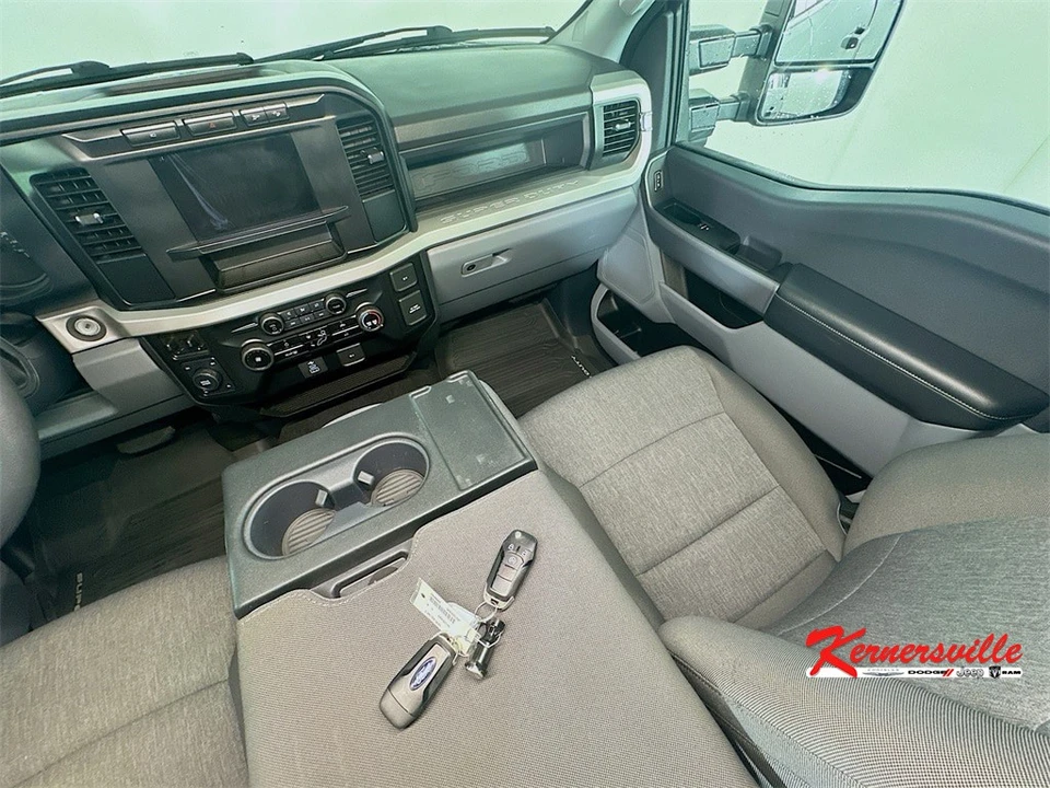 2024 Ford Super Duty 5th Gen - Image 11 of 12