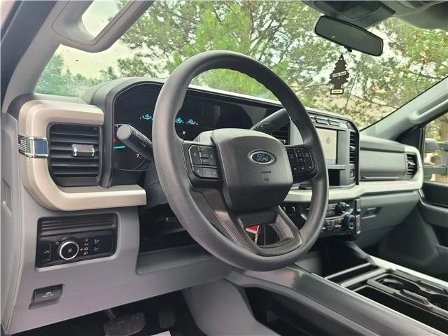 2024 Ford Super Duty 5th Gen - Image 9 of 12