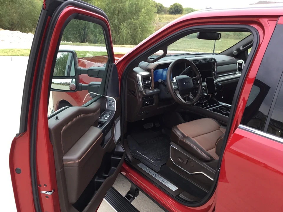 2024 Ford Super Duty 5th Gen - Image 14 of 21