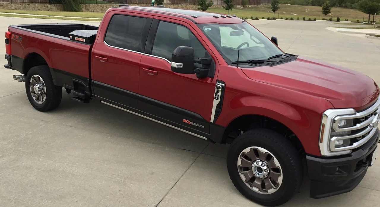 2024 Ford Super Duty 5th Gen - Image 7 of 21