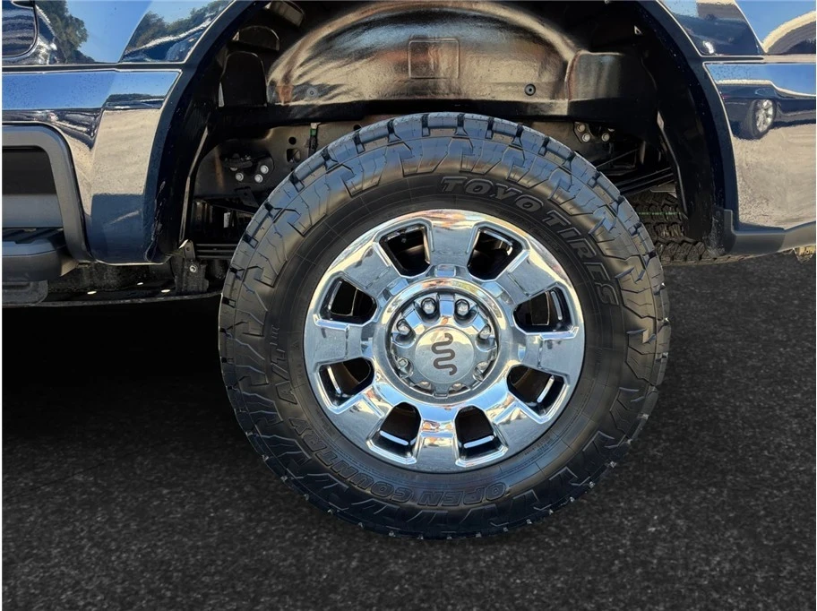 2024 Ford Super Duty 5th Gen - Image 16 of 21