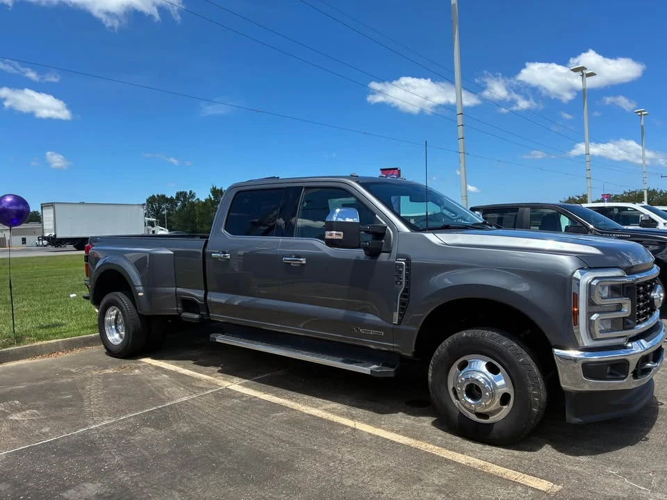 2024 Ford Super Duty 5th Gen - Image 8 of 9