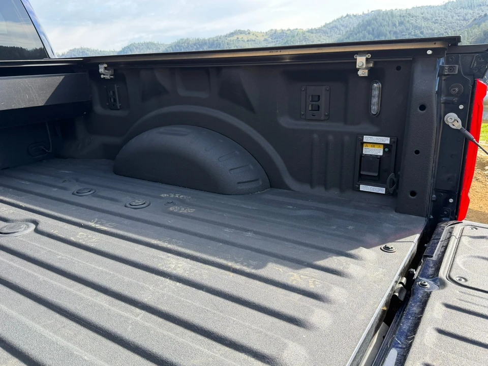 2024 Ford Super Duty 5th Gen - Image 14 of 21