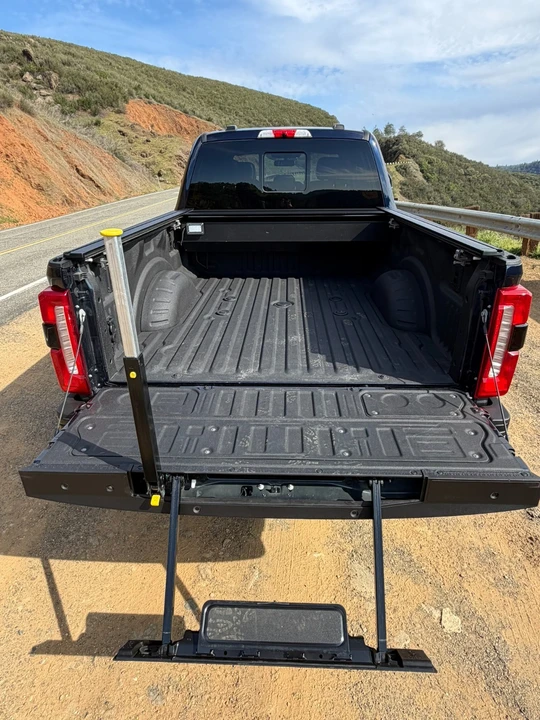 2024 Ford Super Duty 5th Gen - Image 15 of 21