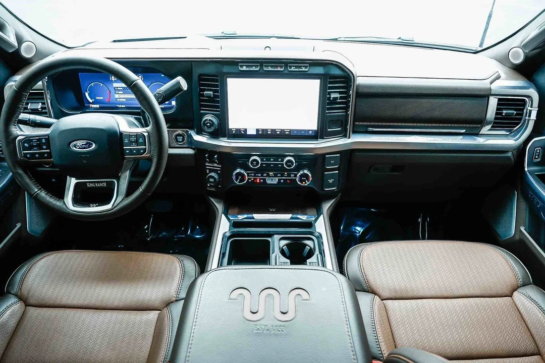 2024 Ford Super Duty 5th Gen - Image 10 of 12