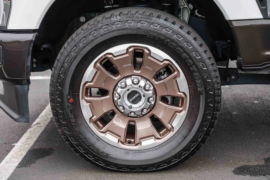 2024 Ford Super Duty 5th Gen - Image 9 of 12