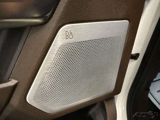 2024 Ford Super Duty 5th Gen - Image 14 of 21
