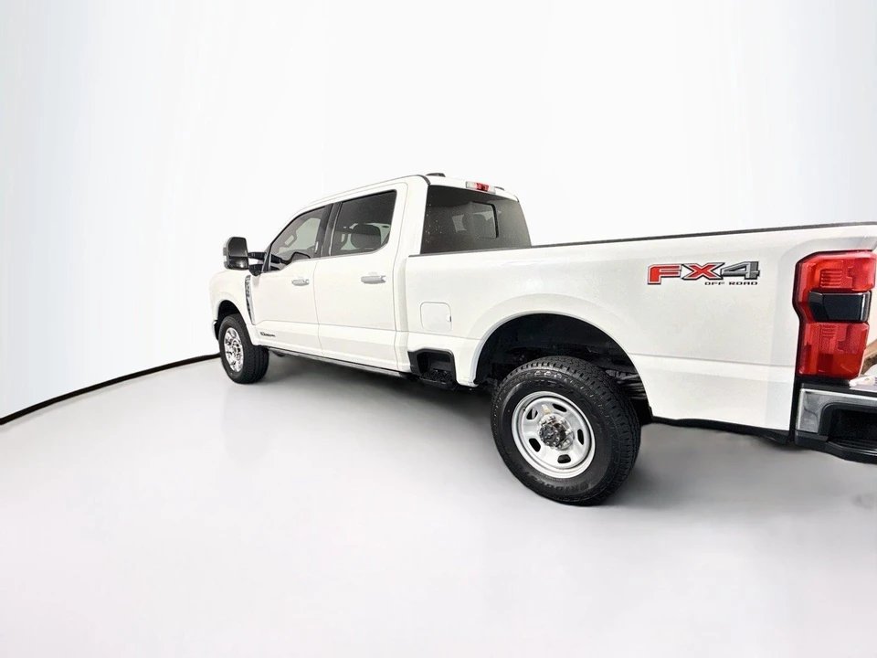 2024 Ford Super Duty 5th Gen - Image 27 of 31