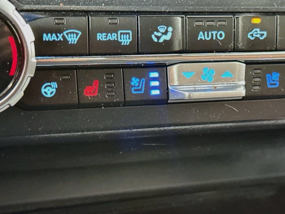 2024 Ford Super Duty 5th Gen - Image 14 of 31