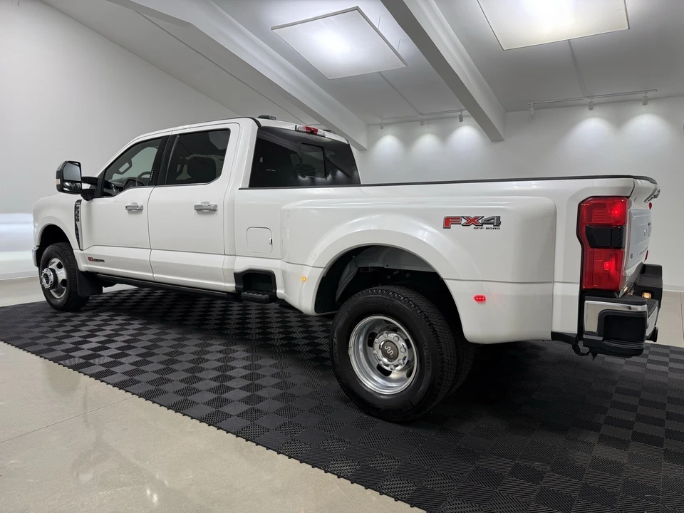 2024 Ford Super Duty 5th Gen - Image 5 of 12