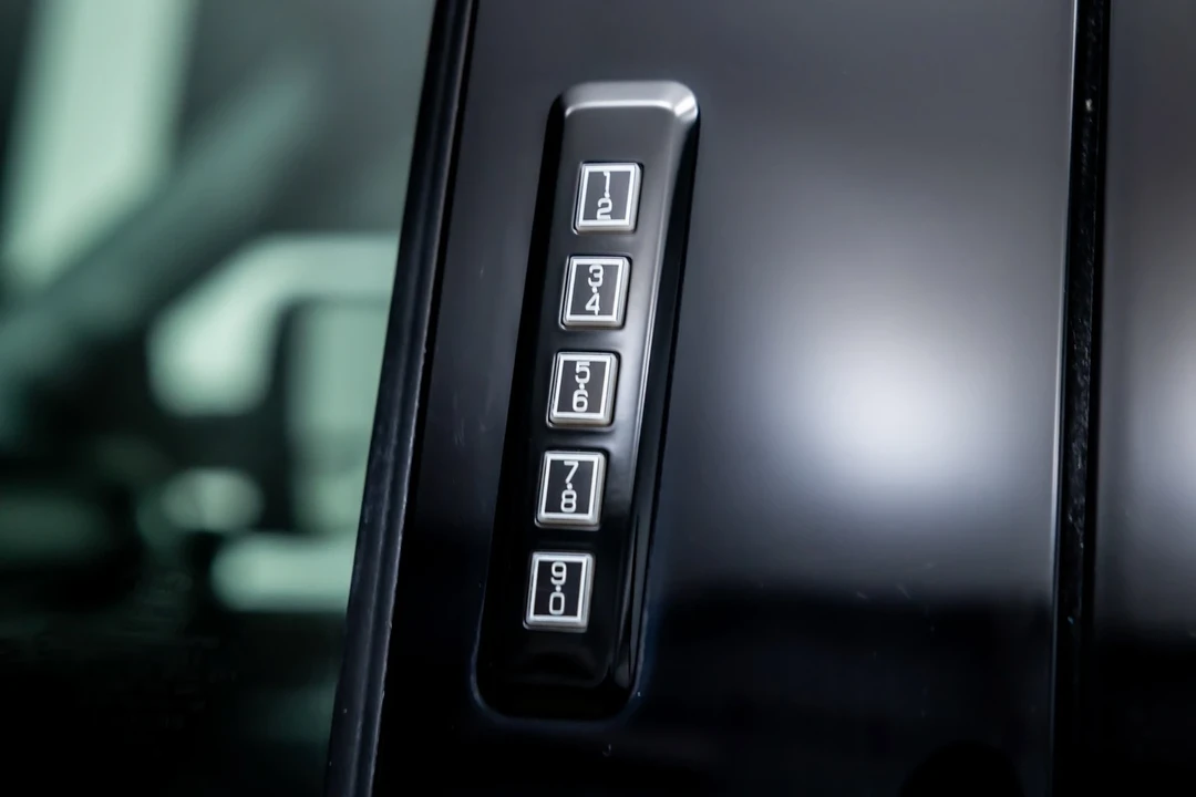2024 Ford Super Duty 5th Gen - Image 17 of 21