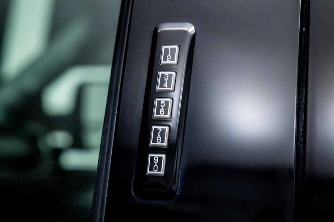 2024 Ford Super Duty 5th Gen - Image 17 of 21