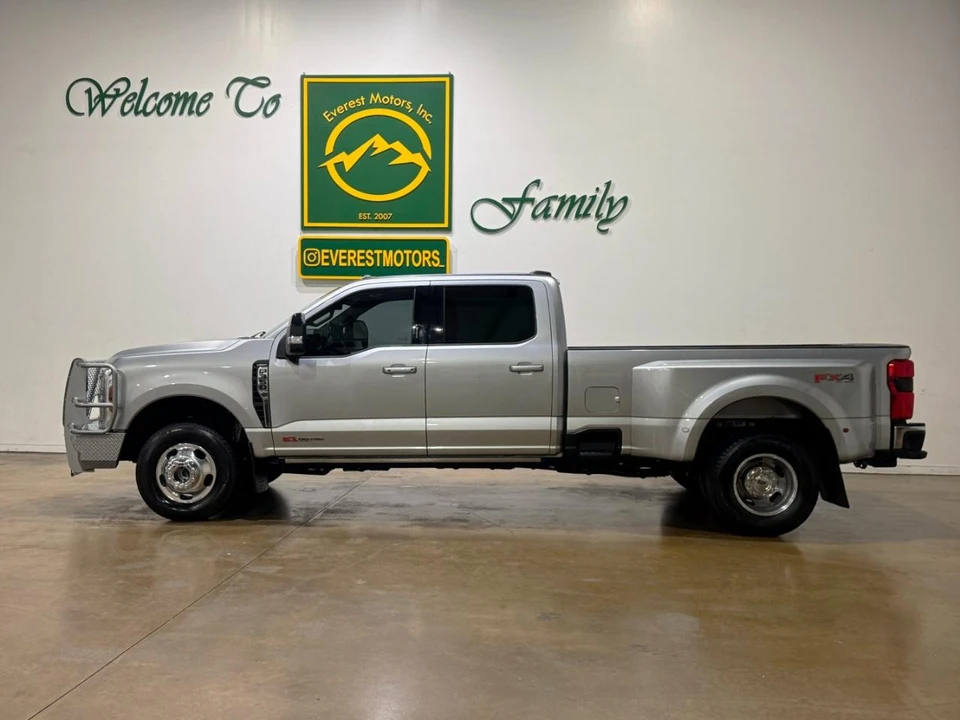 2024 Ford Super Duty 5th Gen - Image 5 of 31