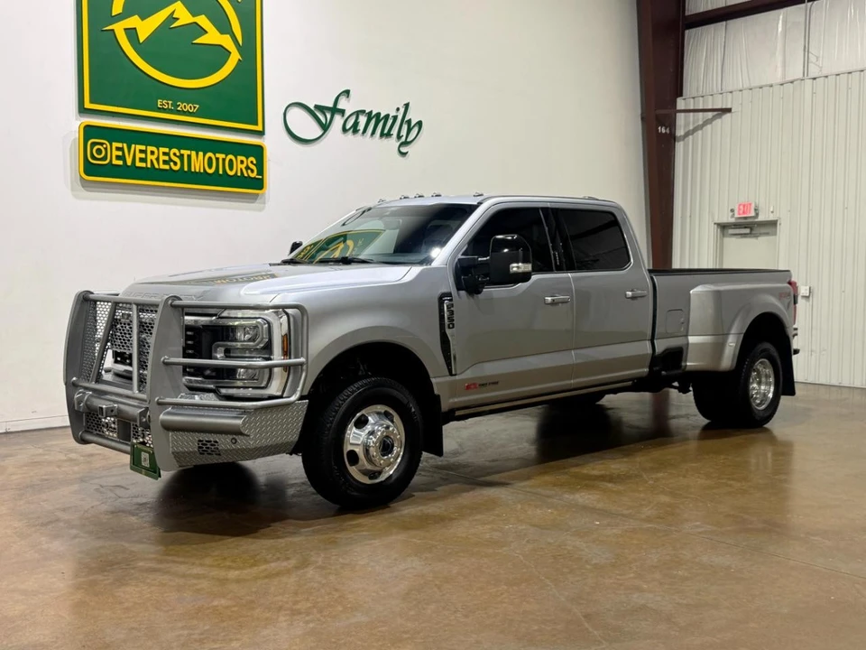 2024 Ford Super Duty 5th Gen - Image 3 of 31