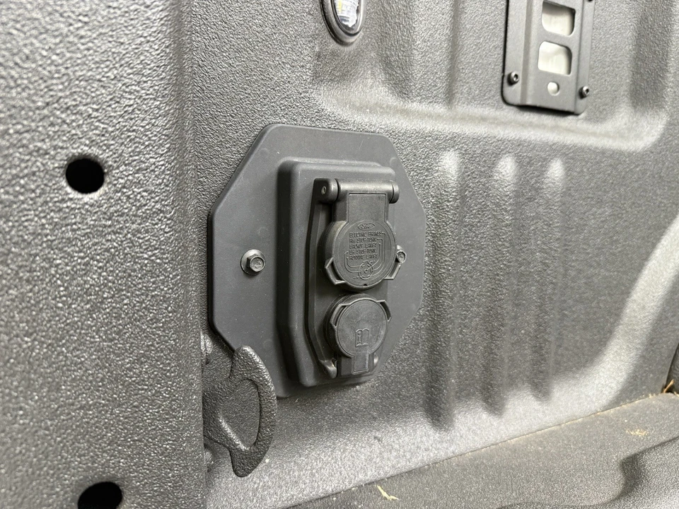 2024 Ford Super Duty 5th Gen - Image 10 of 12