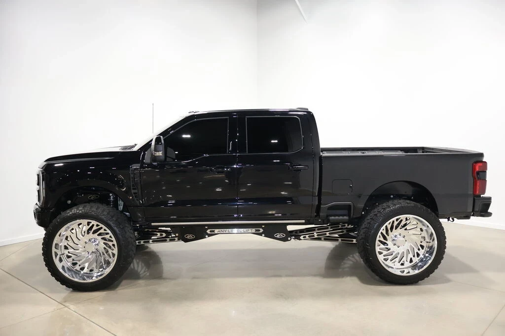 2024 Ford Super Duty 5th Gen - Image 14 of 21