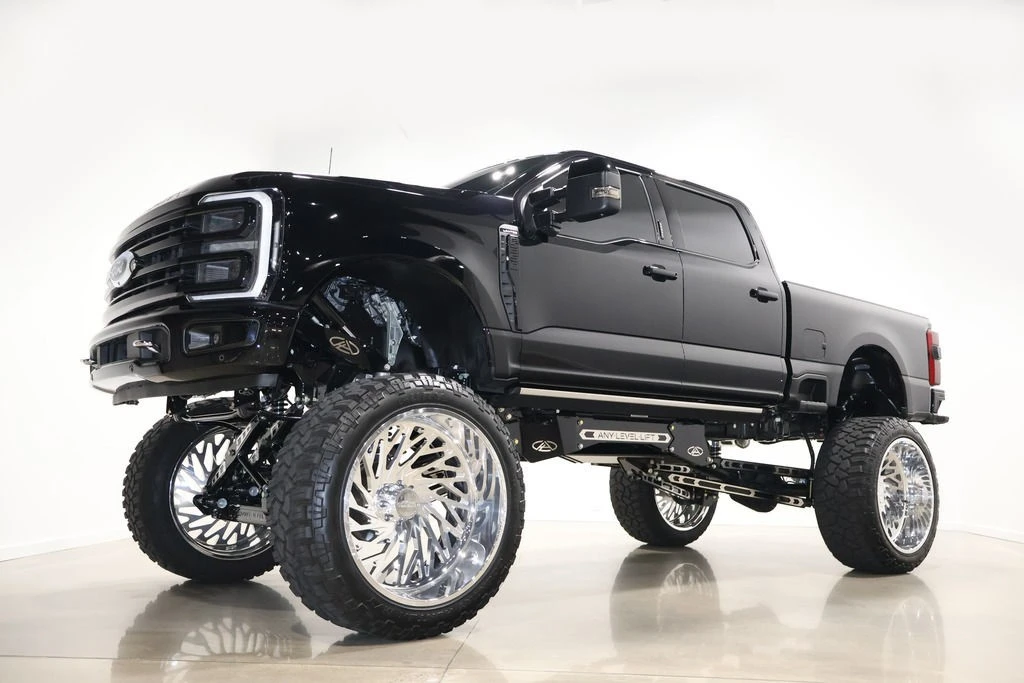 2024 Ford Super Duty 5th Gen - Image 13 of 21