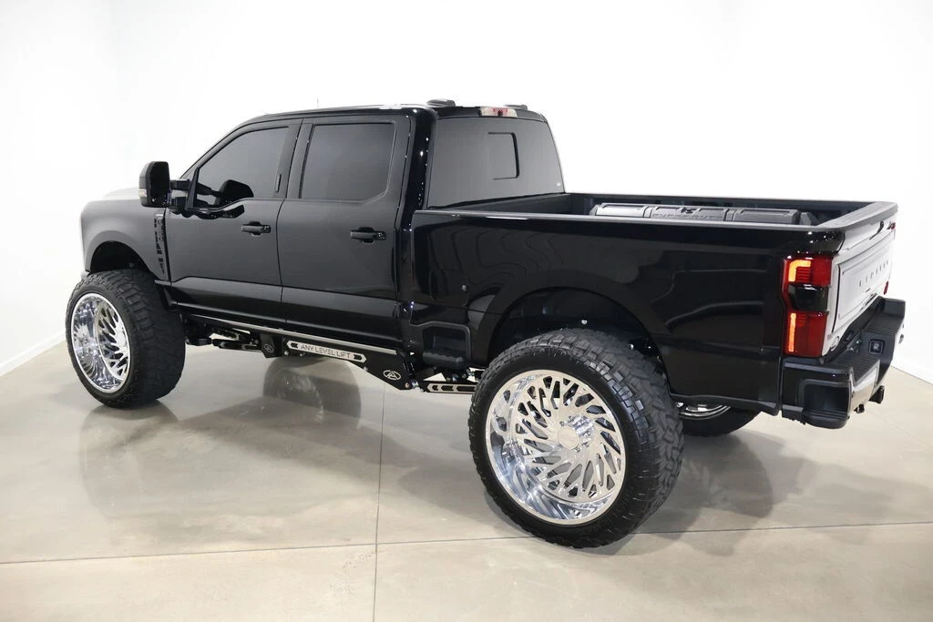 2024 Ford Super Duty 5th Gen - Image 16 of 21