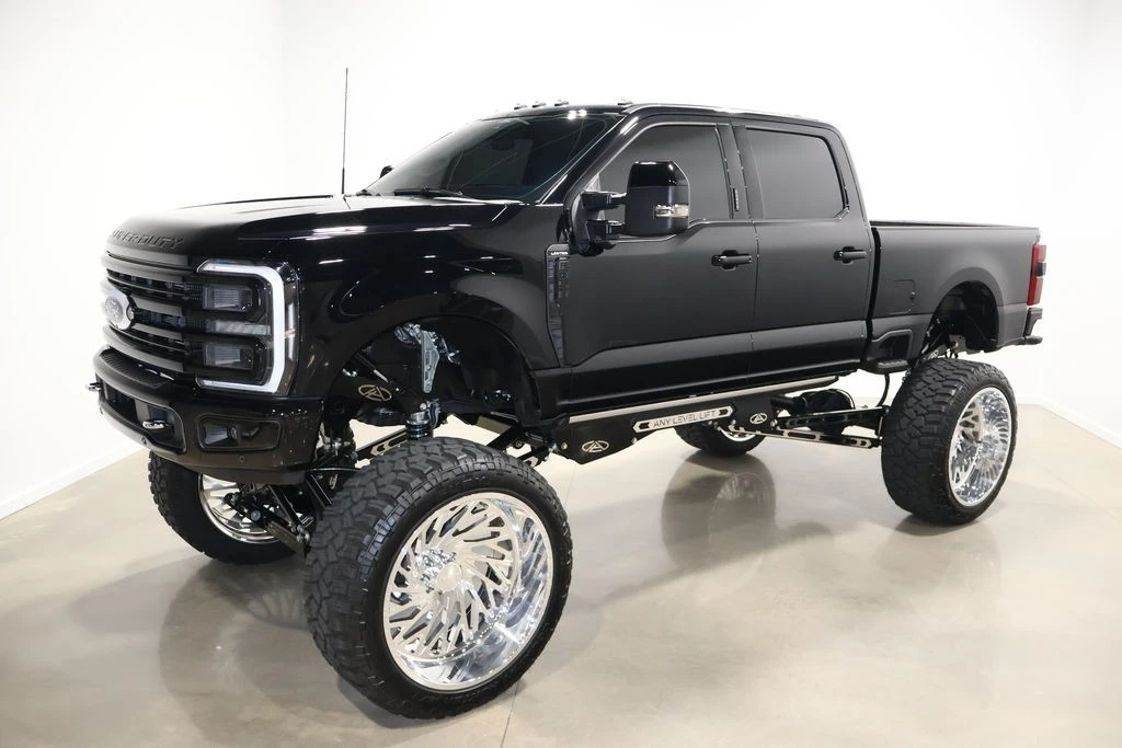 2024 Ford Super Duty 5th Gen - Image 14 of 21