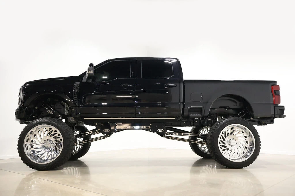 2024 Ford Super Duty 5th Gen - Image 5 of 21