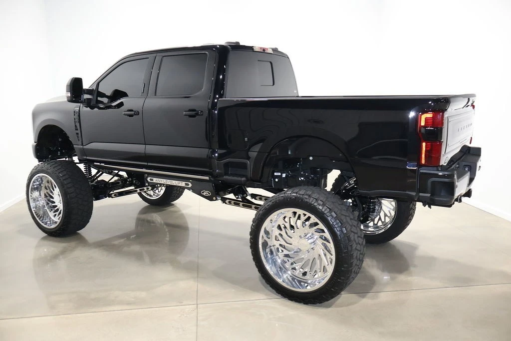 2024 Ford Super Duty 5th Gen - Image 18 of 21