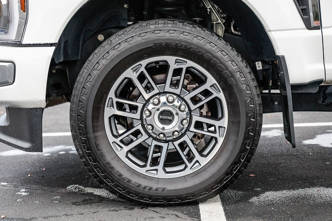 2024 Ford Super Duty 5th Gen - Image 9 of 12