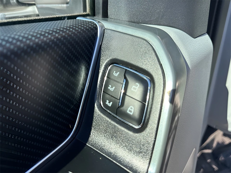 2024 Ford Super Duty 5th Gen - Image 11 of 12