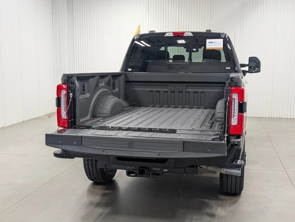 2024 Ford Super Duty 5th Gen - Image 28 of 31