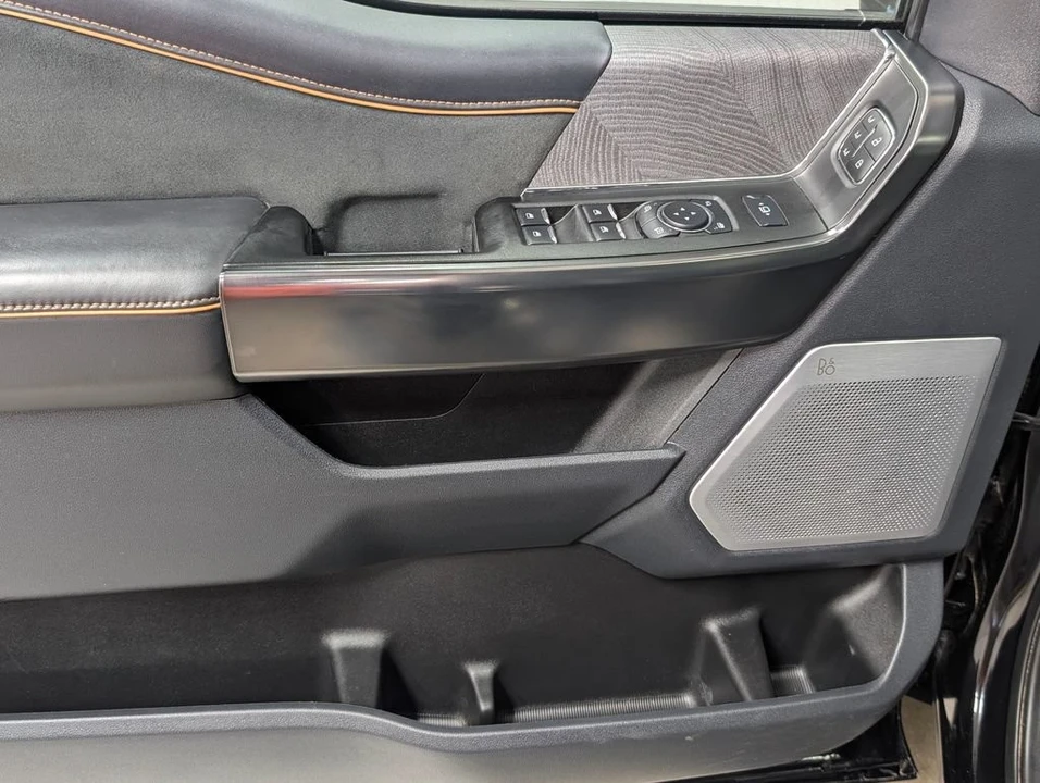 2024 Ford Super Duty 5th Gen - Image 16 of 31