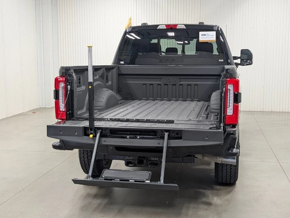 2024 Ford Super Duty 5th Gen - Image 29 of 31