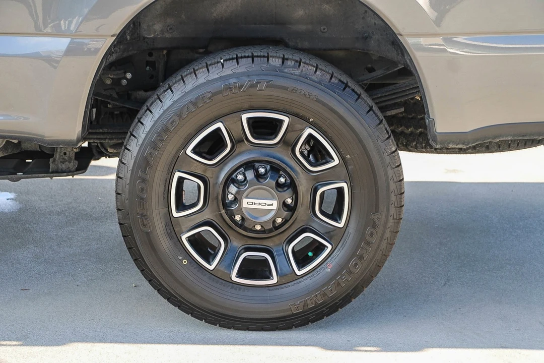 2024 Ford Super Duty 5th Gen - Image 10 of 12