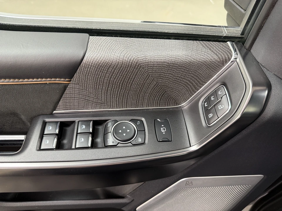 2024 Ford Super Duty 5th Gen - Image 15 of 21