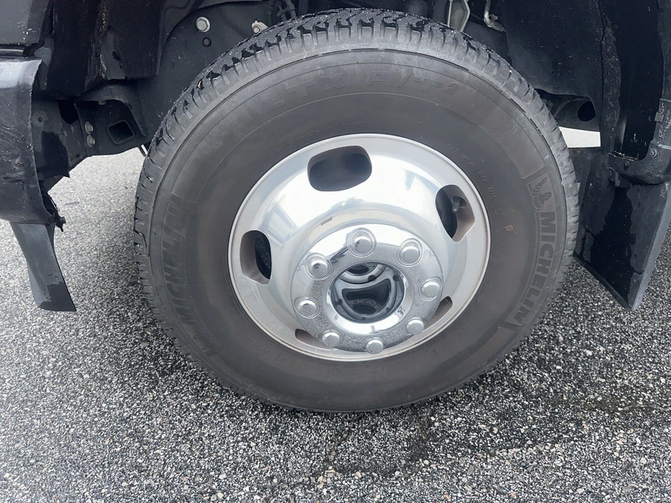 2024 Ford Super Duty 5th Gen - Image 6 of 10