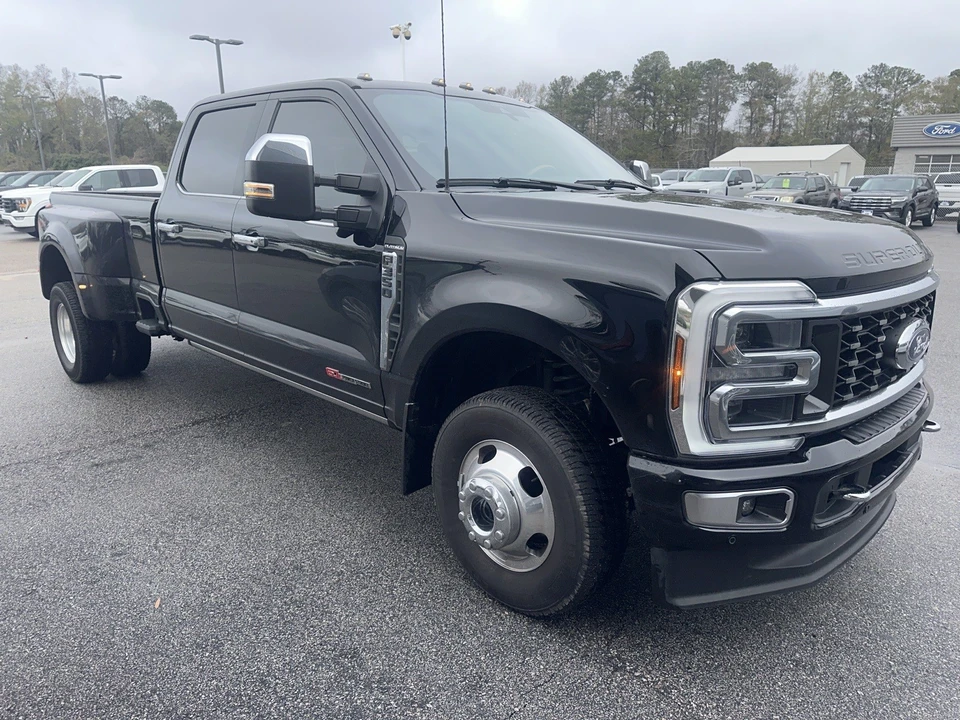2024 Ford Super Duty 5th Gen - Image 5 of 10