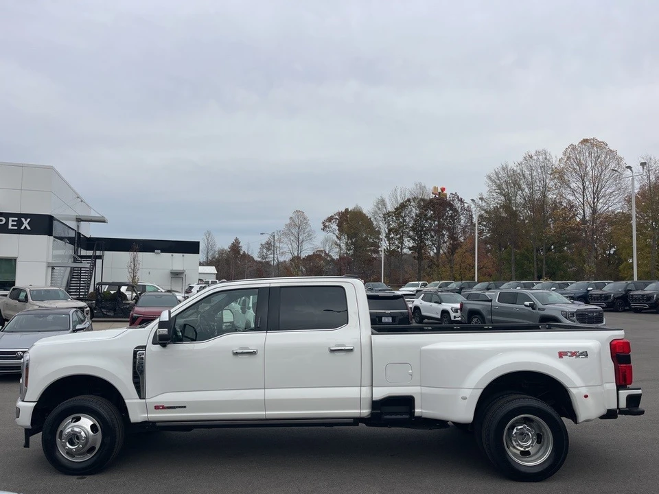 2024 Ford Super Duty 5th Gen - Image 2 of 12