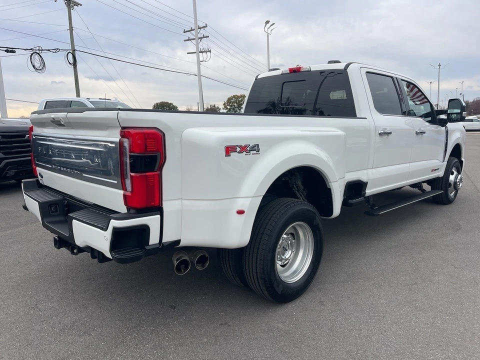 2024 Ford Super Duty 5th Gen - Image 5 of 12