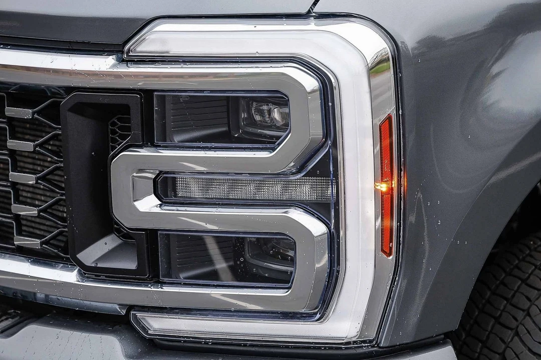 2024 Ford Super Duty 5th Gen - Image 7 of 12