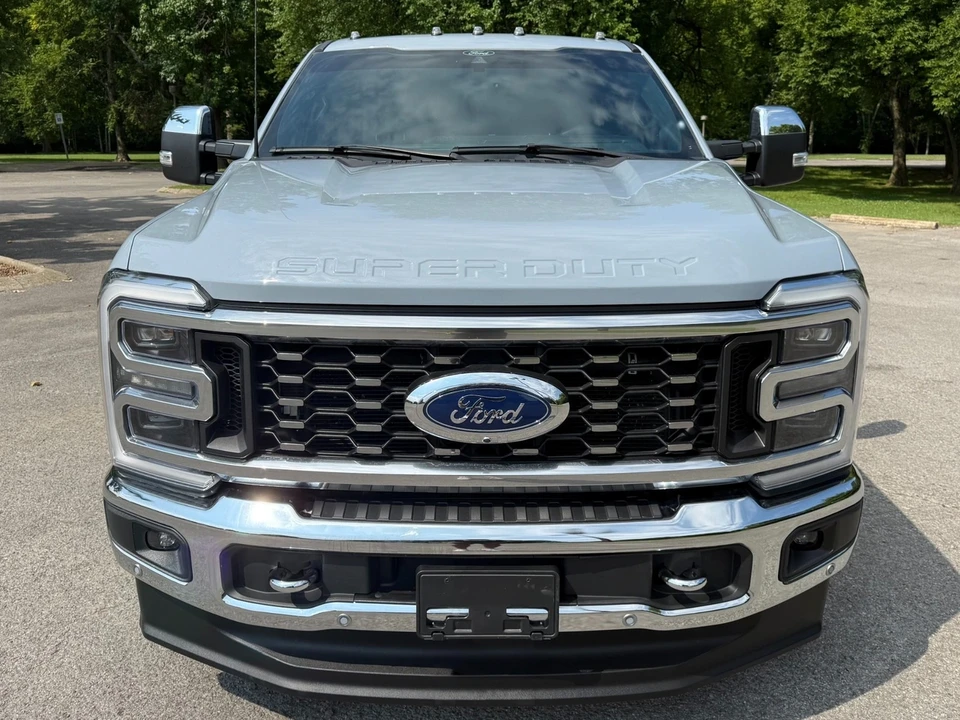 2024 Ford Super Duty 5th Gen - Image 5 of 12