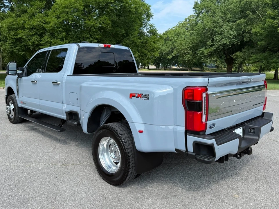 2024 Ford Super Duty 5th Gen - Image 4 of 12
