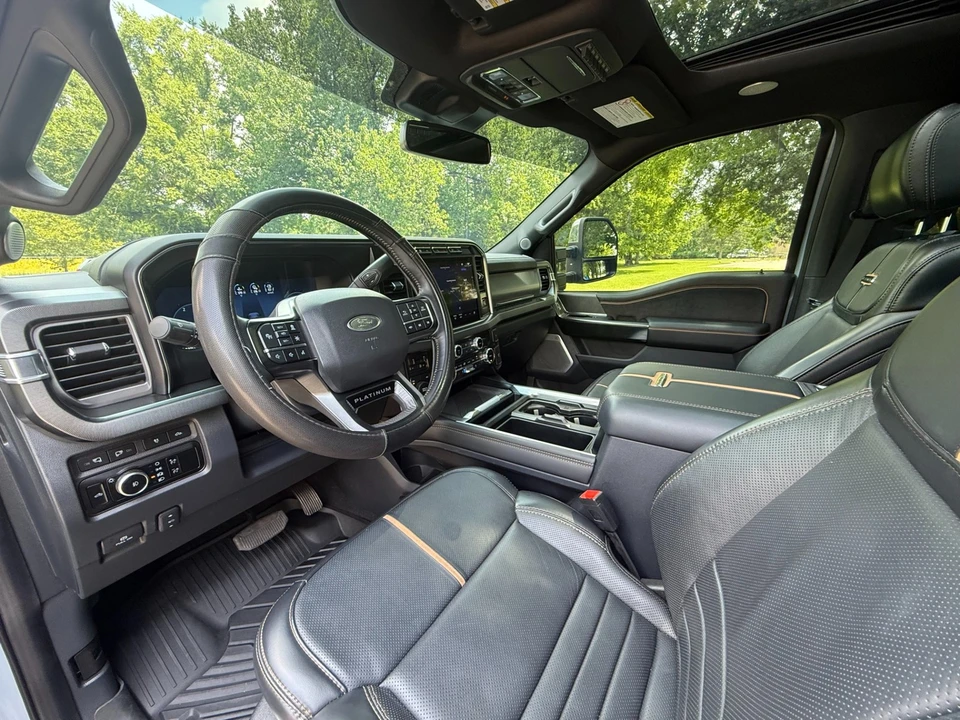 2024 Ford Super Duty 5th Gen - Image 16 of 21