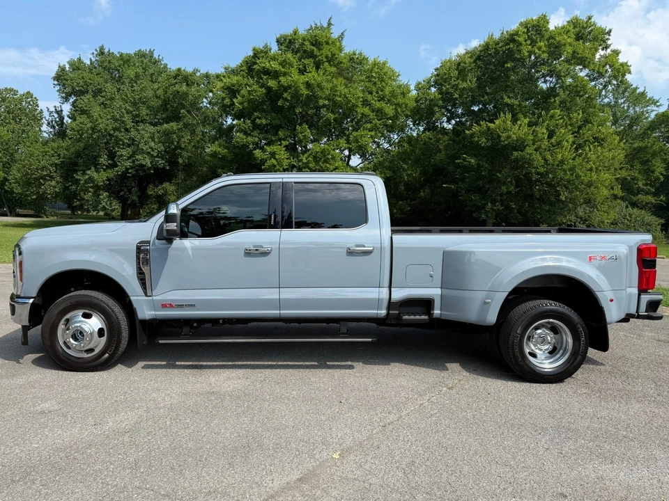 2024 Ford Super Duty 5th Gen - Image 8 of 12