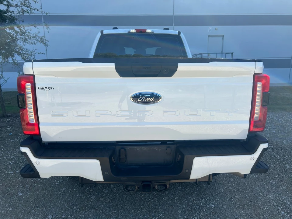 2024 Ford Super Duty 5th Gen - Image 15 of 21