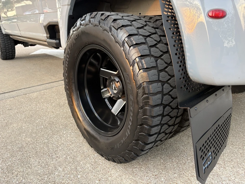 2024 Ford Super Duty 5th Gen - Image 9 of 22