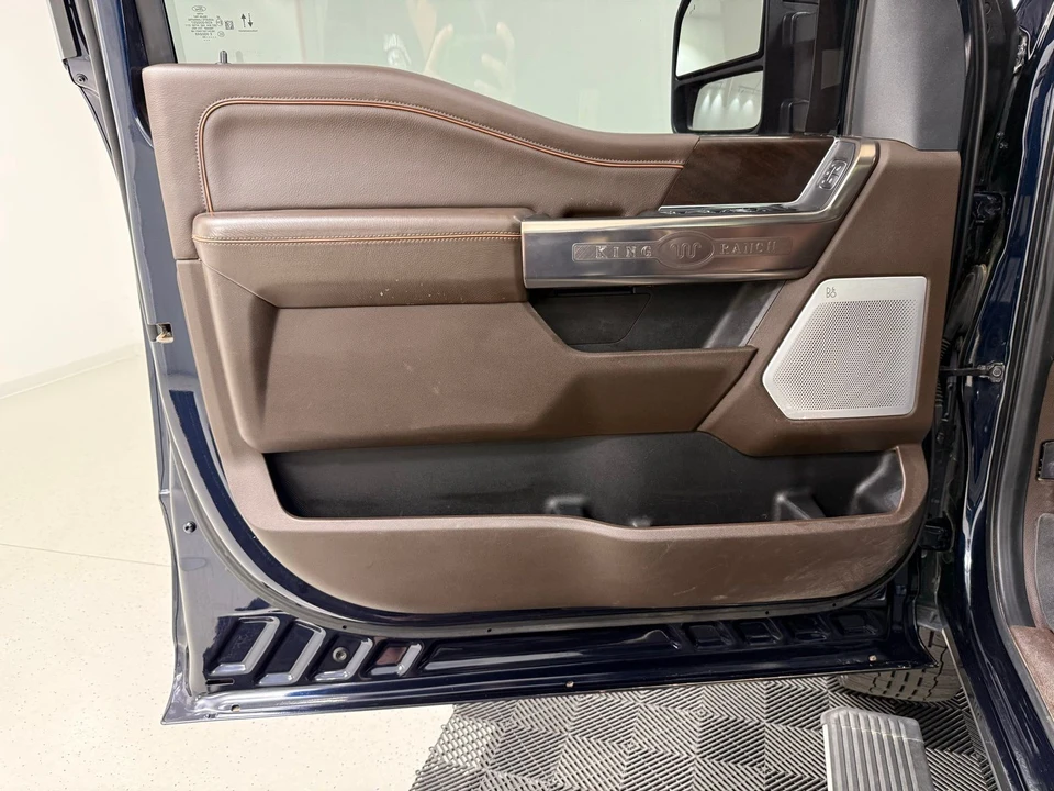 2024 Ford Super Duty 5th Gen - Image 13 of 31