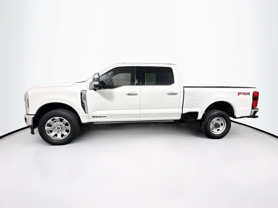 2024 Ford Super Duty 5th Gen - Image 26 of 31