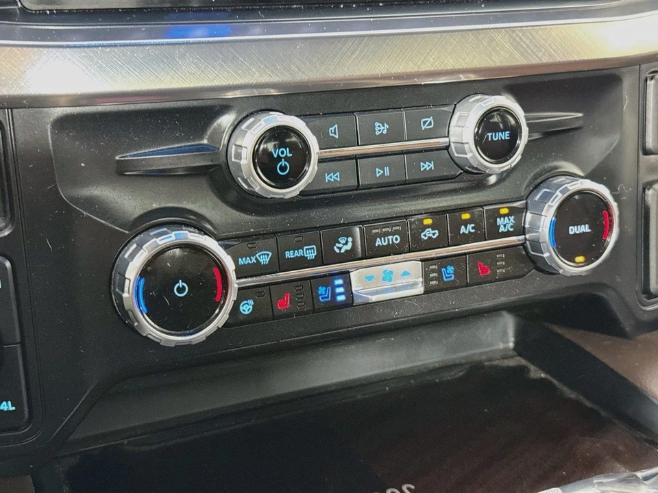 2024 Ford Super Duty 5th Gen - Image 18 of 31