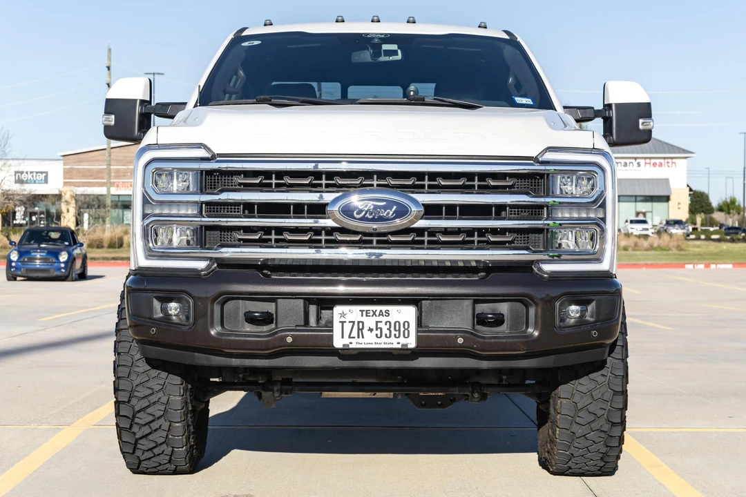 2024 Ford Super Duty 5th Gen - Image 2 of 31