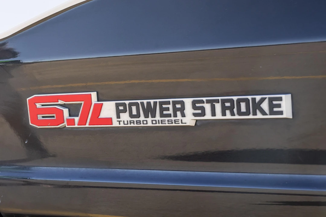 2024 Ford Super Duty 5th Gen - Image 16 of 31